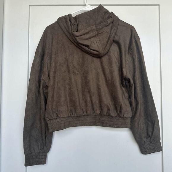 NWT Blanknyc Womens Taupe Faux Suede Pretty Heart Pullover Sweatshirt Size M - Picture 5 of 10